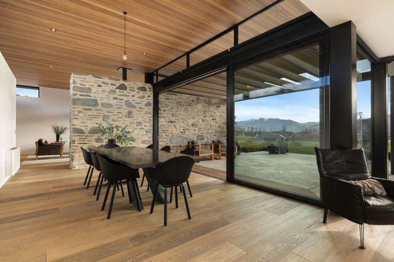 Photo of property in 6 Bloxham Lane, Lake Hayes, Queenstown, 9371