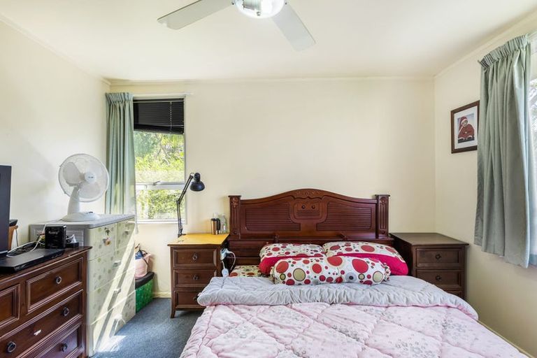 Photo of property in 1b Nandana Drive, Glen Eden, Auckland, 0602