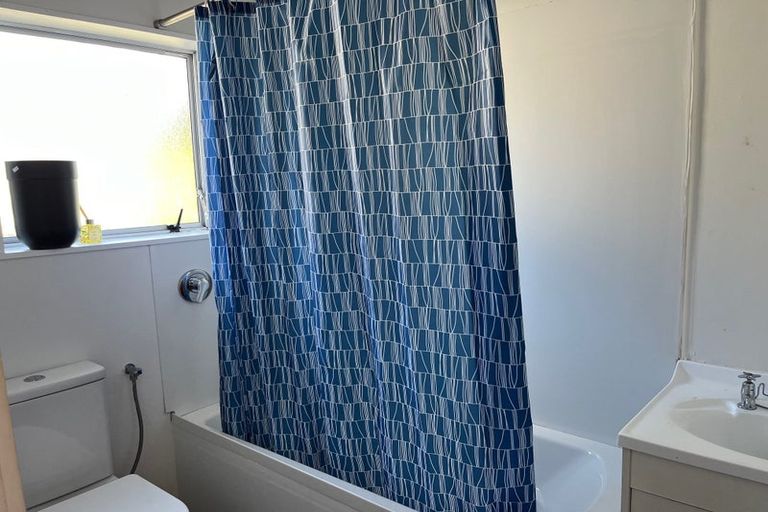 Photo of property in 1/23 Te Mome Road, Alicetown, Lower Hutt, 5010