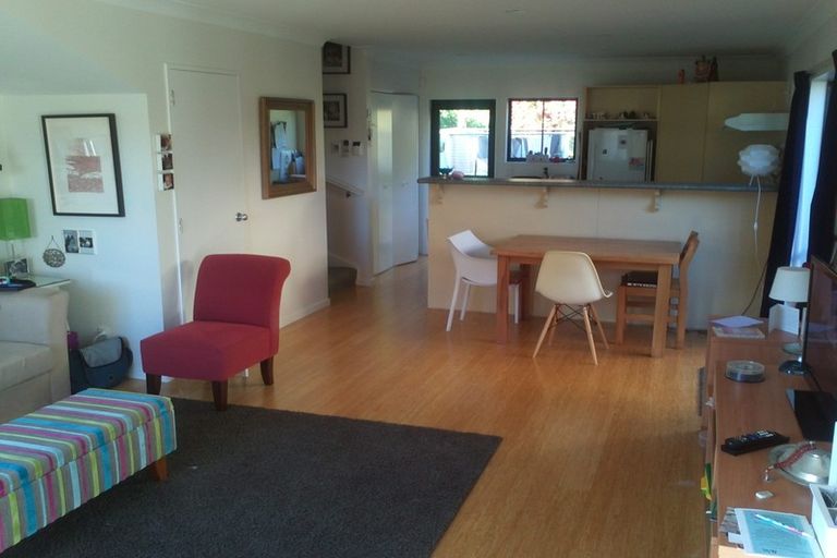 Photo of property in 77a Woodhouse Avenue, Karori, Wellington, 6012