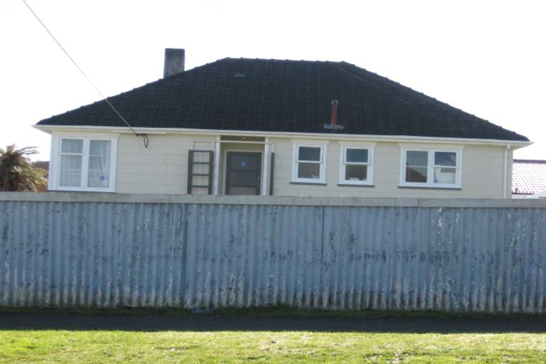 Photo of property in 47 Goldsmith Crescent, Levin, 5510