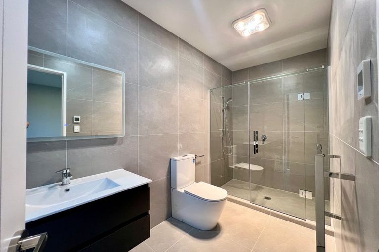 Photo of property in 16 Kiokio Place, Swanson, 0614