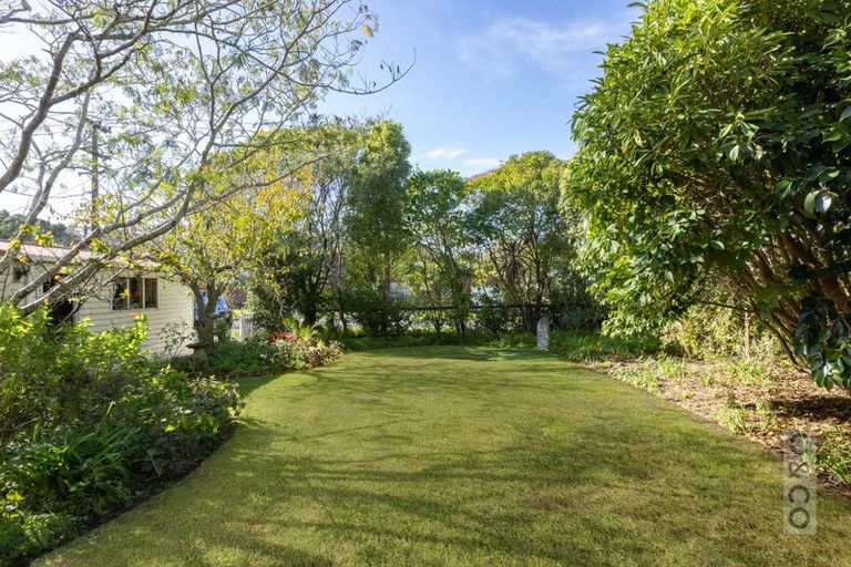 Photo of property in 16 Karaka Street, Helensville, 0800