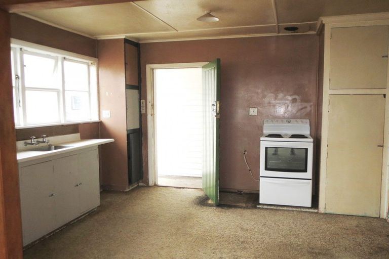 Photo of property in 11 Mckenzie Street, Levin, 5510