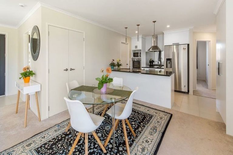 Photo of property in 15 Hillpark Drive, Pokeno, 2402