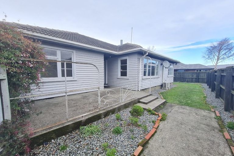 Photo of property in 1/133 Langdons Road, Northcote, Christchurch, 8052