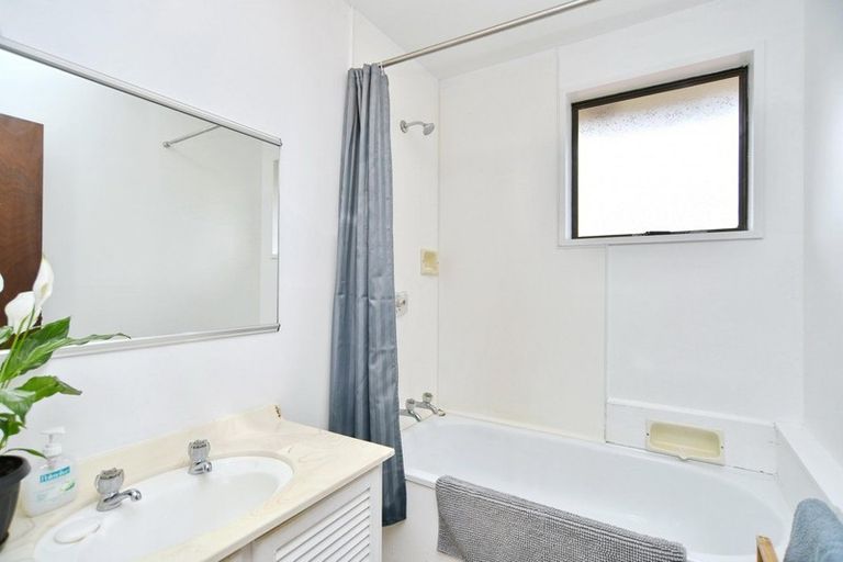 Photo of property in 1/50 Dunbarton Street, Redwood, Christchurch, 8051