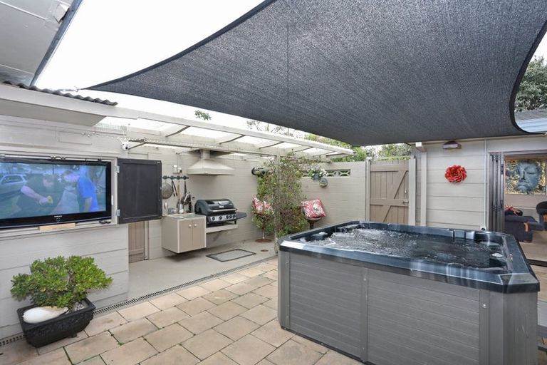 Photo of property in 10 Aitken Street, Bulls, 4818