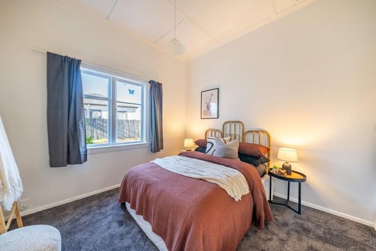 Photo of property in 35 Riddlers Crescent, Petone, Lower Hutt, 5012