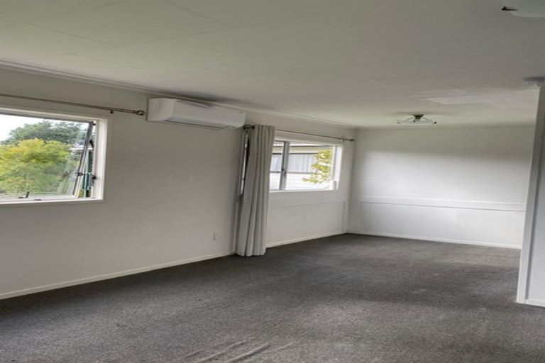 Photo of property in 1/73 Spinella Drive, Bayview, Auckland, 0629