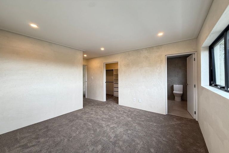 Photo of property in 86 Tiriwa Drive, Massey, Auckland, 0614