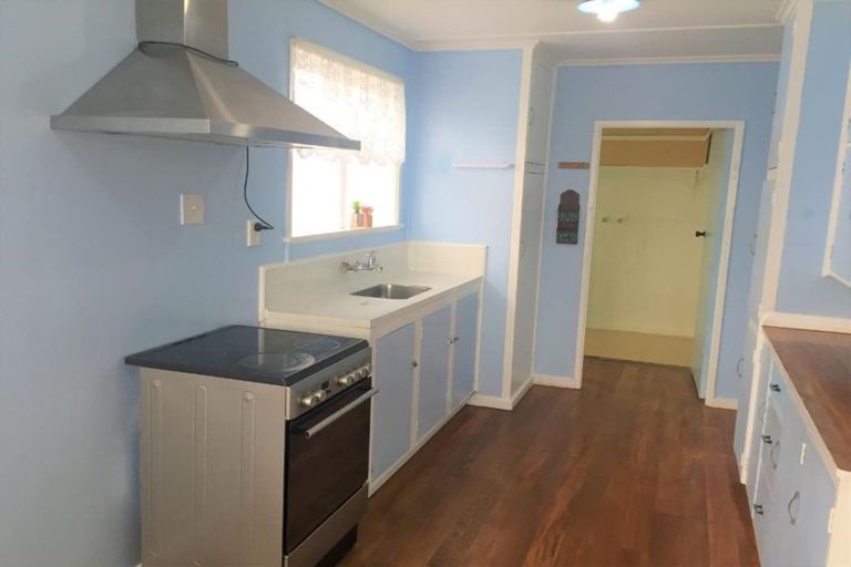 Photo of property in 16 Victory Place, Aramoho, Whanganui, 4500