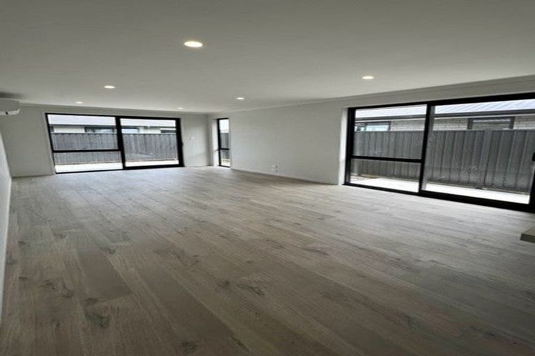 Photo of property in 14 Ash Lane, Omokoroa, 3114