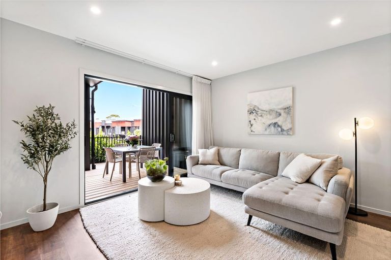 Photo of property in 116 Te Oneroa Way, Long Bay, Auckland, 0630