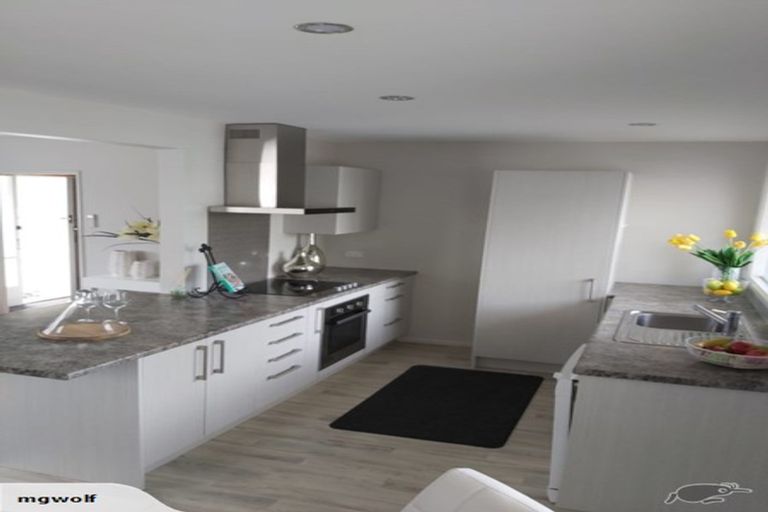 Photo of property in 1/5 Milnebank Street, Upper Riccarton, Christchurch, 8041