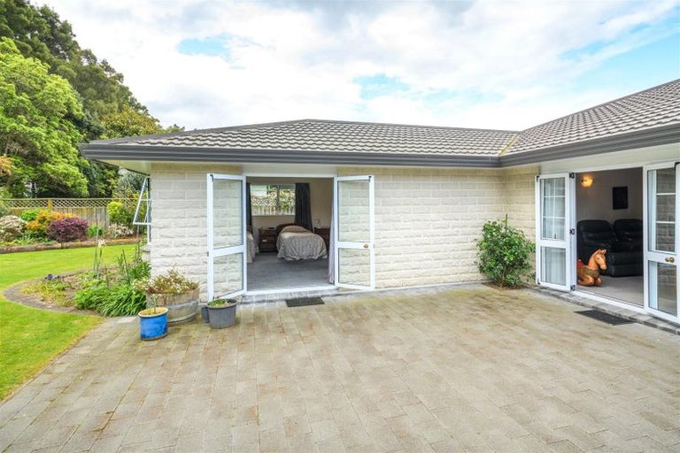 Photo of property in 12 Dunallen Avenue, Marton, 4710