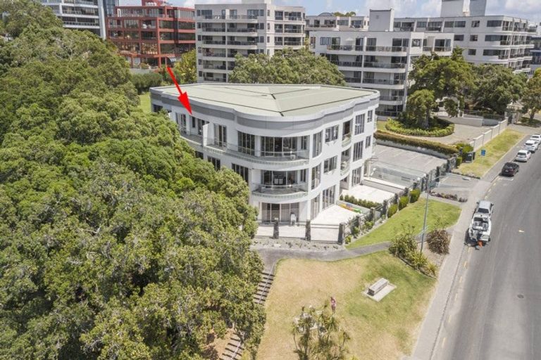 Photo of property in 1/7 The Promenade, Takapuna, Auckland, 0622