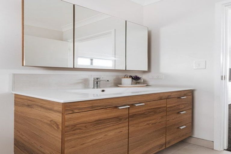 Photo of property in 8 Oyster Place, Omokoroa, 3114