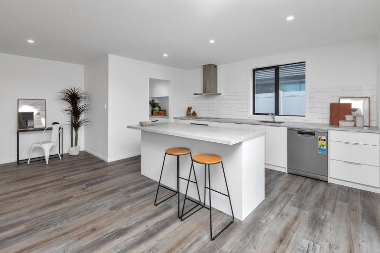 Photo of property in 31 Kapiakauri Road, One Tree Point, 0118