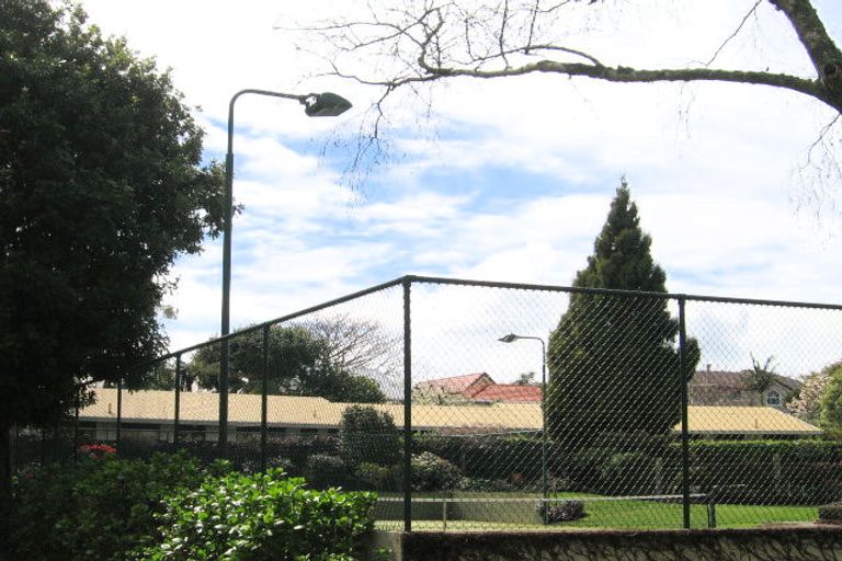 Photo of property in 25 Pah Street, Matua, Tauranga, 3110