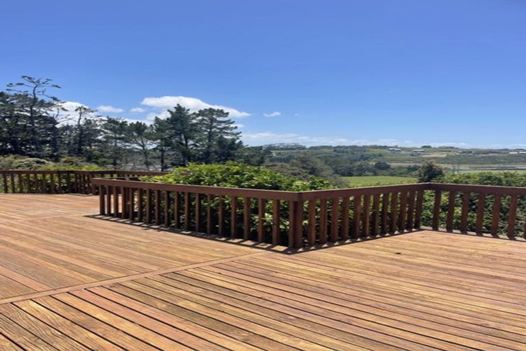 Photo of property in 15 Ashley Avenue, Long Bay, Auckland, 0630