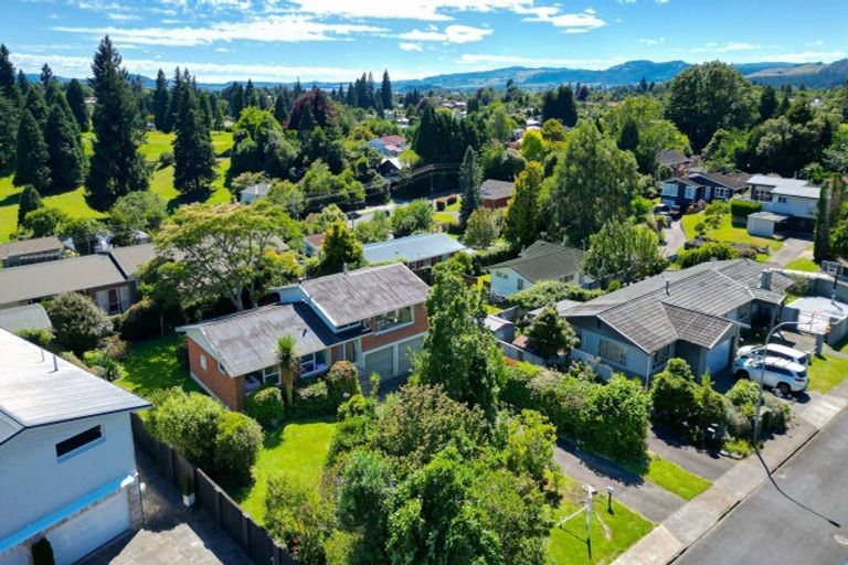 Photo of property in 5 Simmonds Crescent, Springfield, Rotorua, 3015