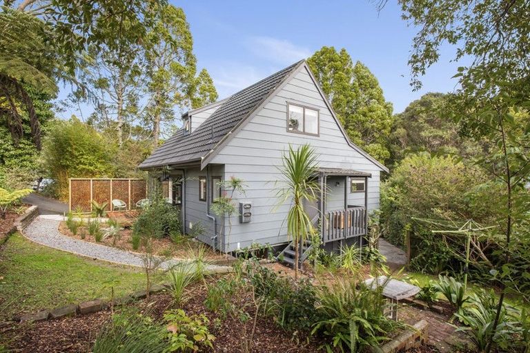 Photo of property in 62 Wirihana Road, Titirangi, Auckland, 0604
