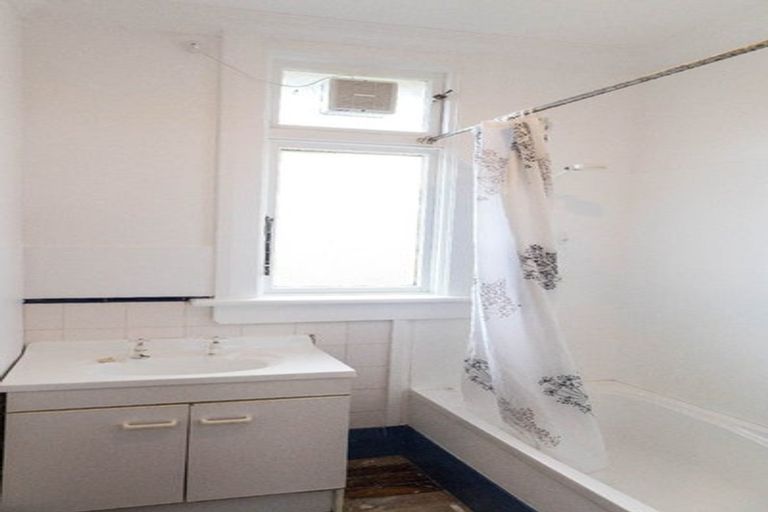 Photo of property in 27 Woodhaugh Street, Woodhaugh, Dunedin, 9010