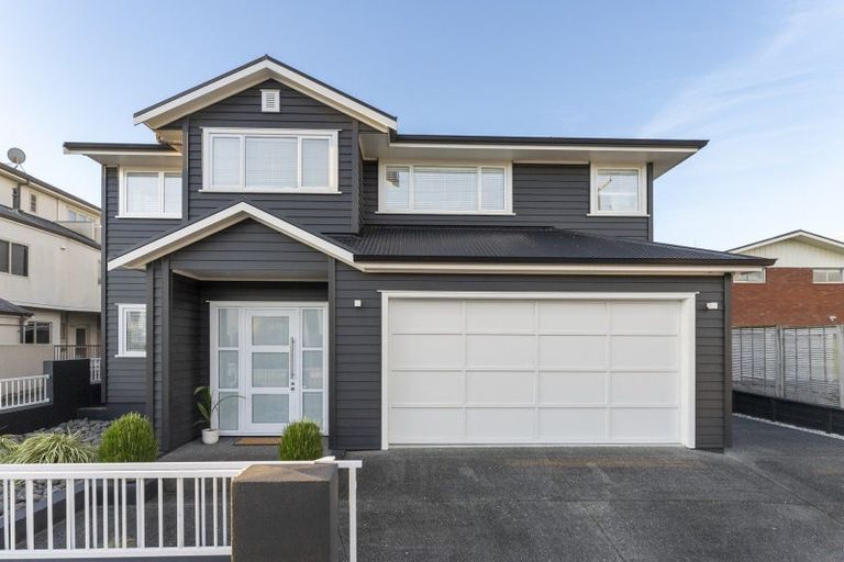 Photo of property in 379b Oceanbeach Road, Mount Maunganui, 3116