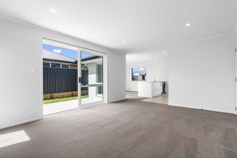 Photo of property in 4 Pioneer Crescent, Omokoroa, 3114