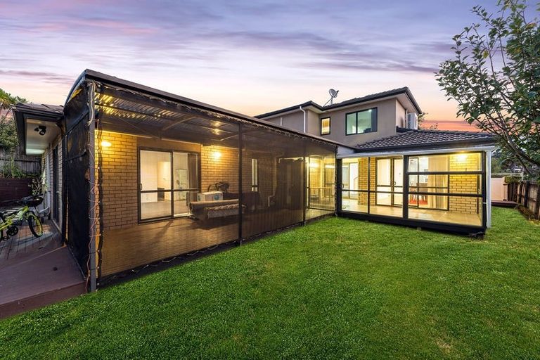 Photo of property in 15 Lake Panorama Drive, Henderson, Auckland, 0612