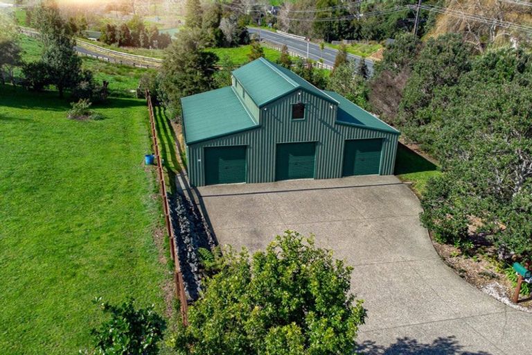 Photo of property in 388 Pine Valley Road, Dairy Flat, Silverdale, 0992