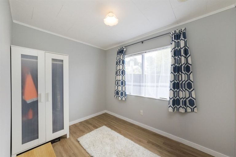 Photo of property in 3a Pluto Place, Milson, Palmerston North, 4414