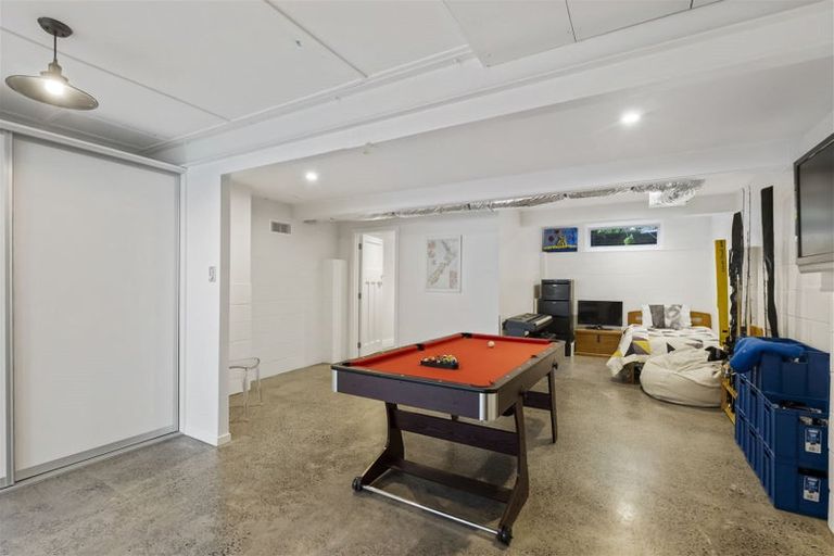 Photo of property in 136 Mellons Bay Road, Mellons Bay, Auckland, 2014