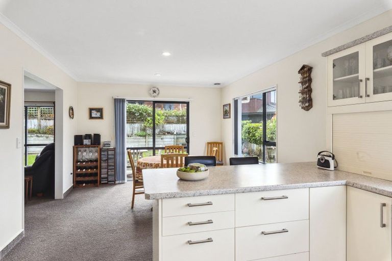 Photo of property in 18 Sunburst Court, Paraparaumu Beach, Paraparaumu, 5032