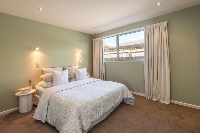 Photo of property in 40 Westpark Drive, Burnside, Christchurch, 8053