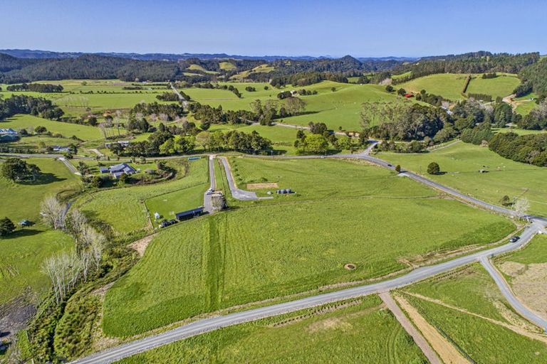 Photo of property in 2 Cranston Lane, Whareora, 0175