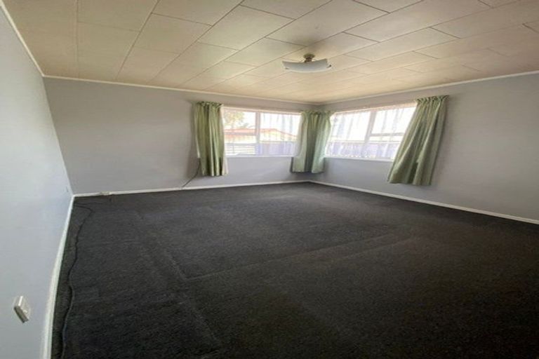 Photo of property in 26 Gibbons Road, Weymouth, Auckland, 2103