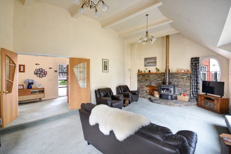 Photo of property in 21 Helensbrook Road, Milton, 9220