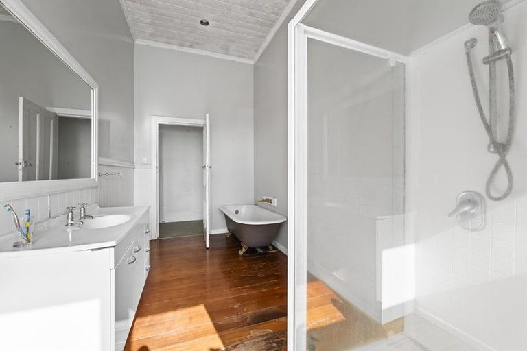 Photo of property in 14 Flint Road West, Stratford, 4332