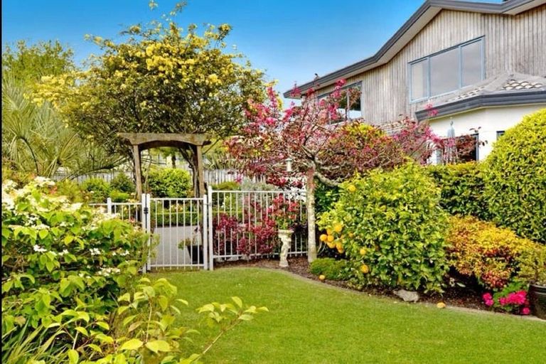 Photo of property in 2 Rimu Rise, Albany, Auckland, 0632