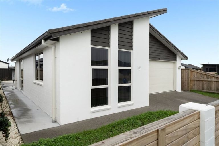 Photo of property in 17 Pimelea Street, Papamoa Beach, Papamoa, 3118