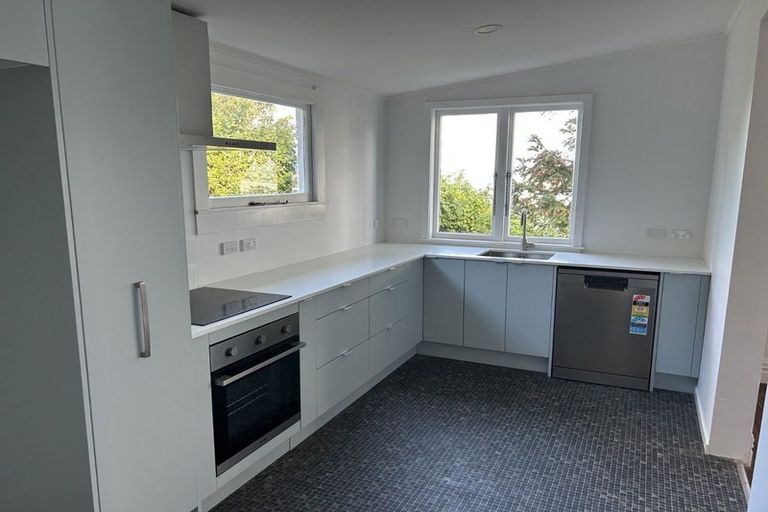 Photo of property in 1 Denholm Road, Hospital Hill, Napier, 4110