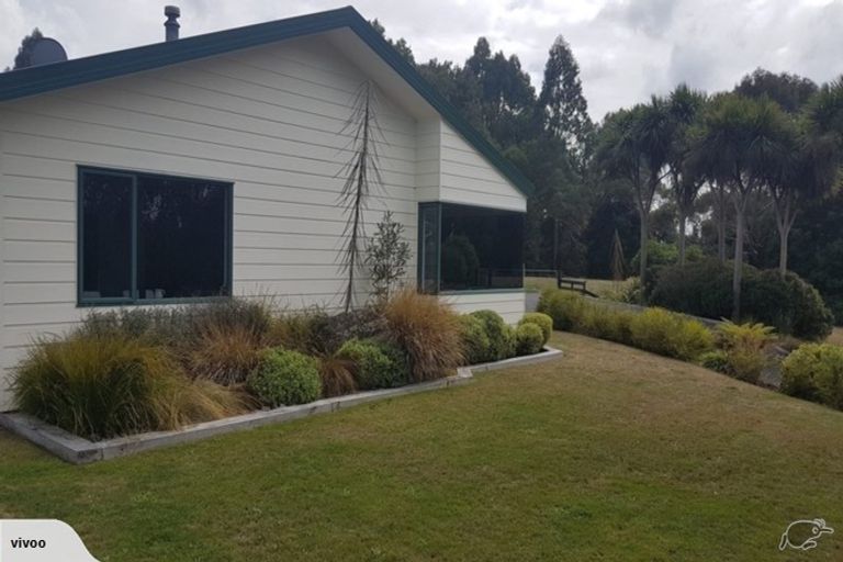 Photo of property in 277 Mapara Road, Acacia Bay, Taupo, 3385