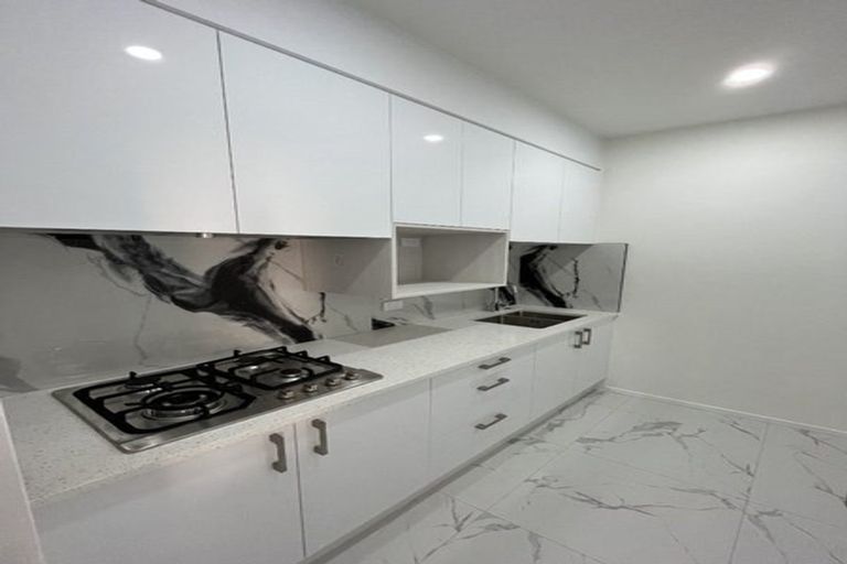 Photo of property in 21 Seddon Avenue, Papatoetoe, Auckland, 2104