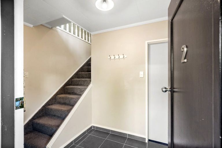 Photo of property in 2/77 Shakespeare Road, Bluff Hill, Napier, 4110