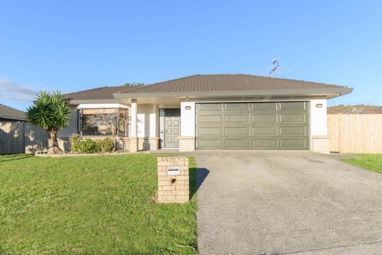 Photo of property in 20 Caragh Place, East Tamaki, Auckland, 2016