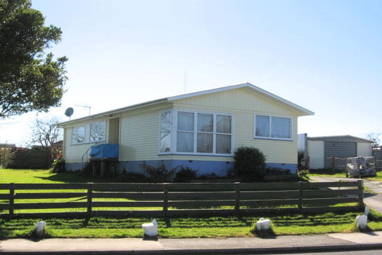 Photo of property in 8 Belgrave Place, Papakura, 2110