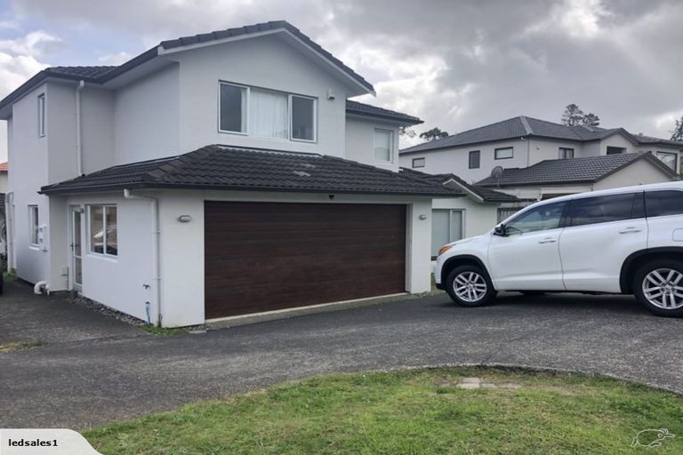 Photo of property in 14 Ballymore Drive, Pinehill, Auckland, 0632