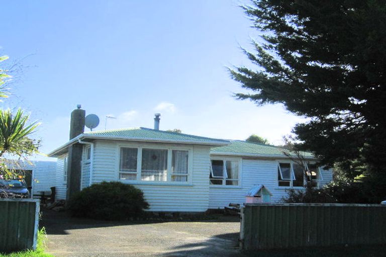 Photo of property in 5 Byron Street, Paraparaumu Beach, Paraparaumu, 5032